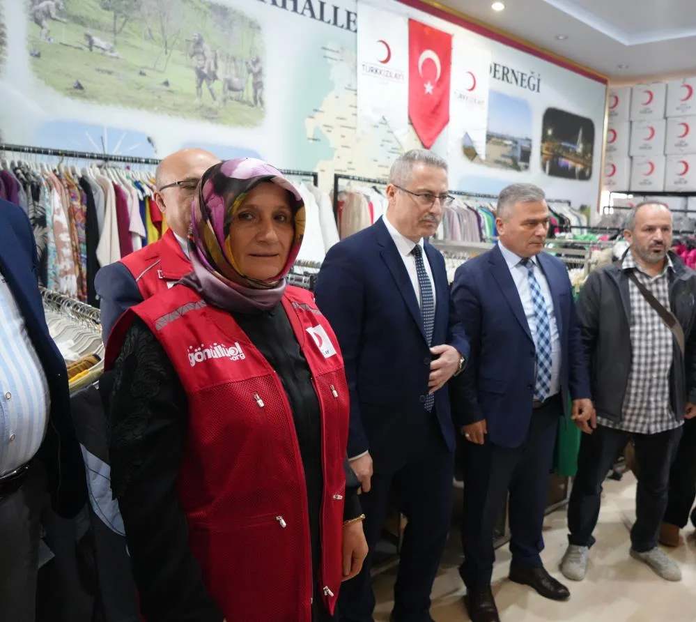 Samsun'da Kızılay'ın mağazası kışa hazır