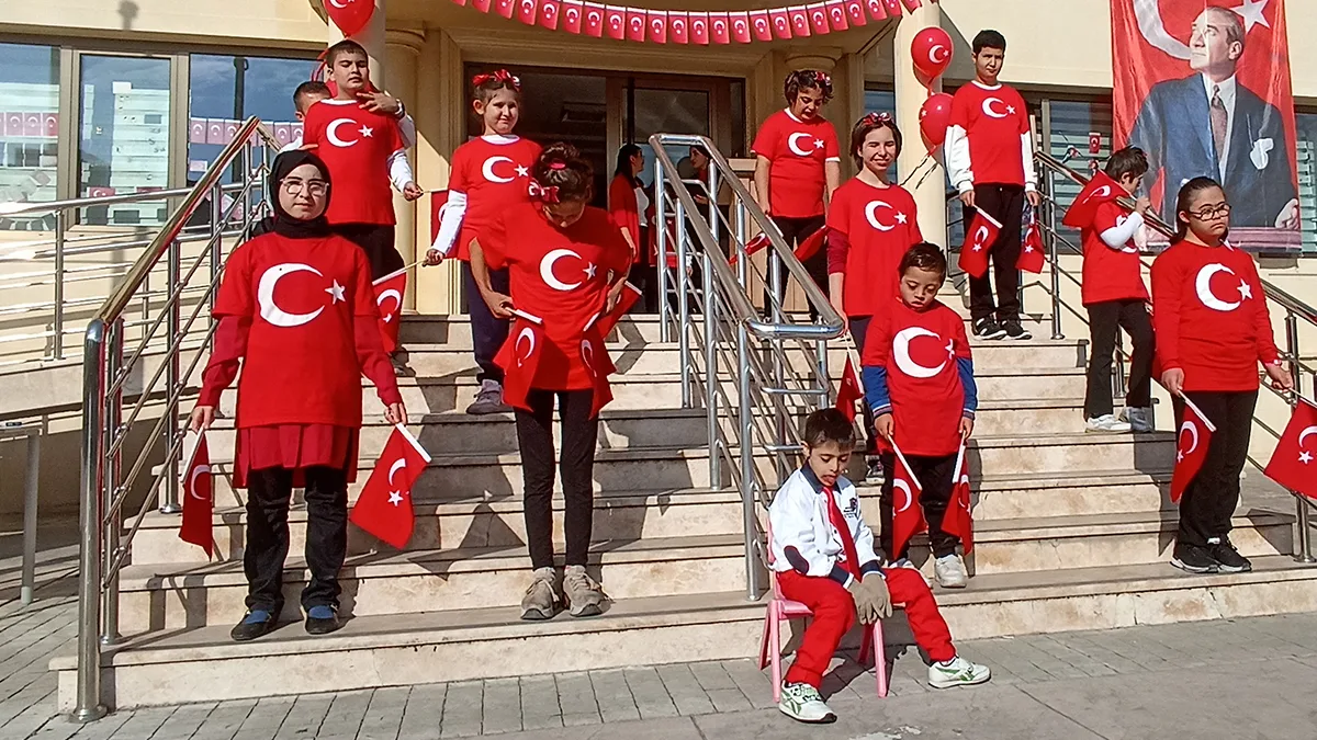 Havza'da özel öğrencilerden Cumhuriyet Bayramı kutlaması