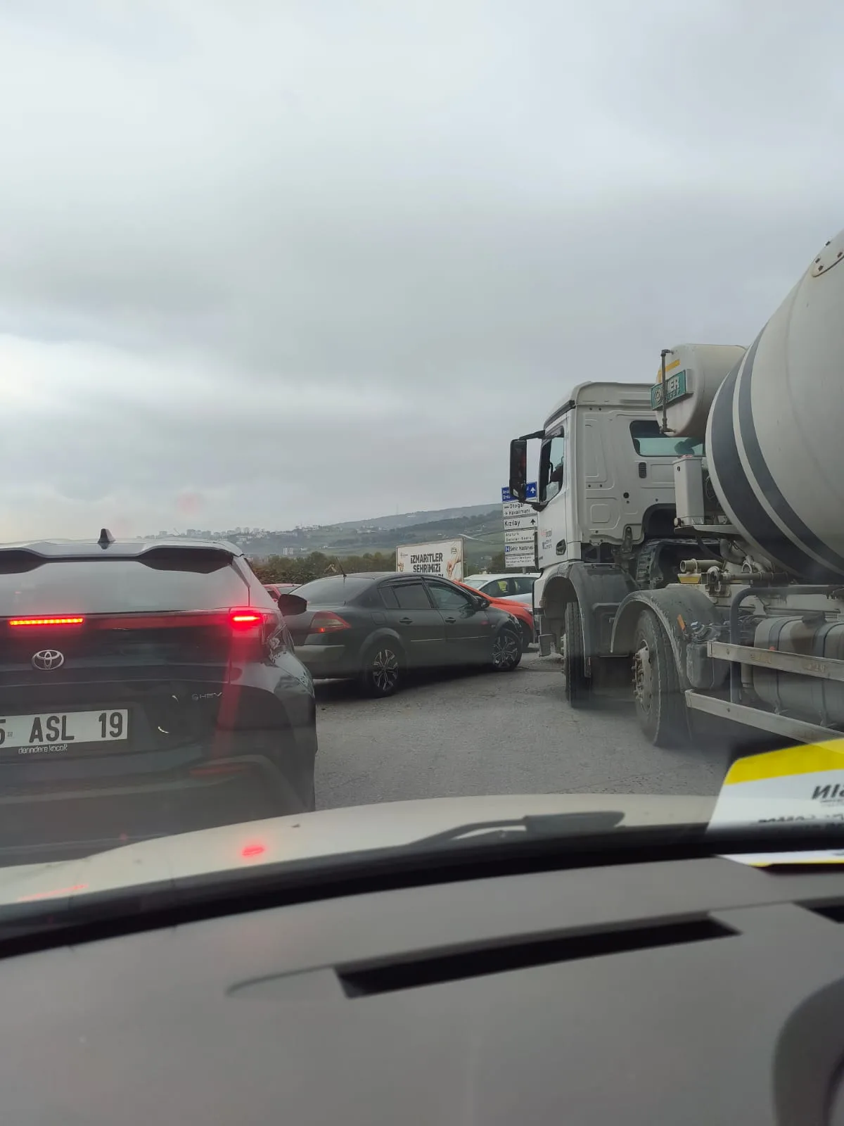 Samsun'da ağır tonajlı araçlar trafiği felç etti