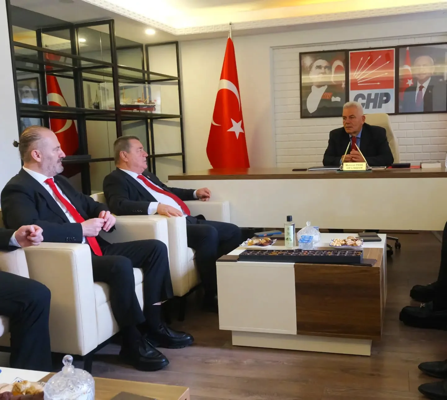 Samsunspor Kulübü Yönetiminden CHP'li Pank'a ziyaret