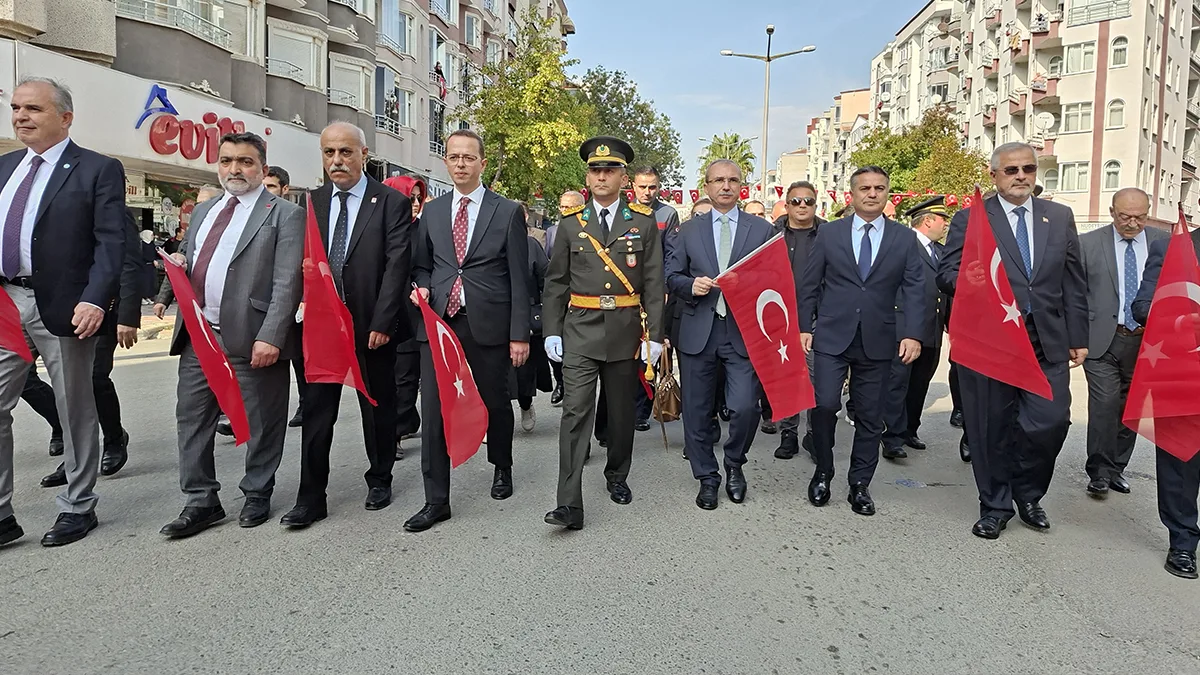 Bafra'da Cumhuriyet yürüyüşü düzenlendi