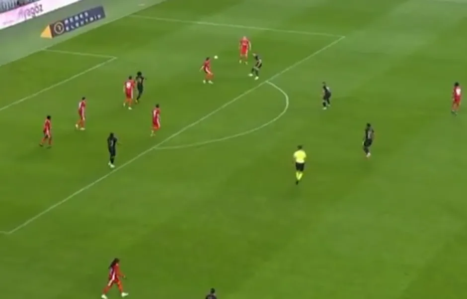Samsunspor-Amedspor maçındaki tartışmalı penaltının VAR konuşmaları ortaya çıktı - 4