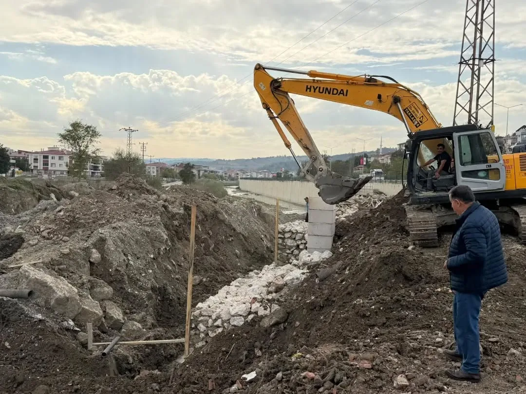Havza'da kış öncesi taşkın önlemi: Tersakan Irmağı'nda ıslah çalışması