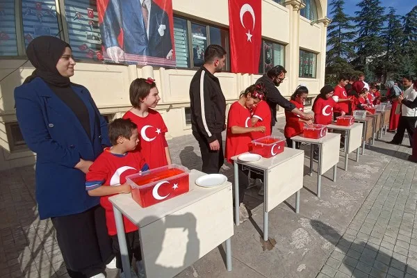 Havza'da özel öğrencilerden Cumhuriyet Bayramı kutlaması