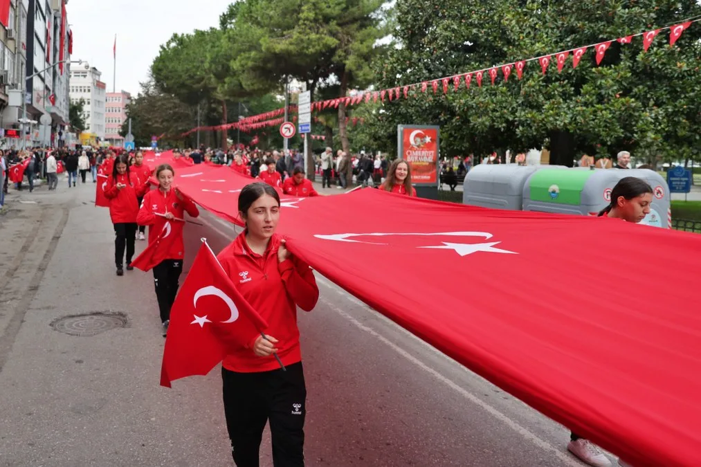 Samsun'da 1919 metrelik Türk bayrağıyla Cumhuriyet coşkusu - 13