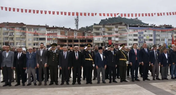 Samsun ve 6 ilde Cumhuriyet coşkusu! 103. yıl törenlerle kutlandı