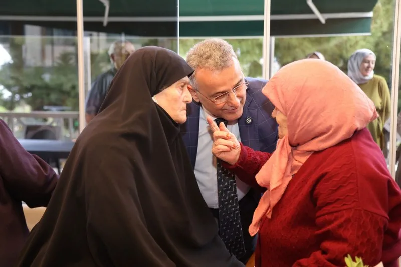İlkadım Belediye Başkanı İhsan Kurnaz: "Büyüklerimizin daima yanındayız"