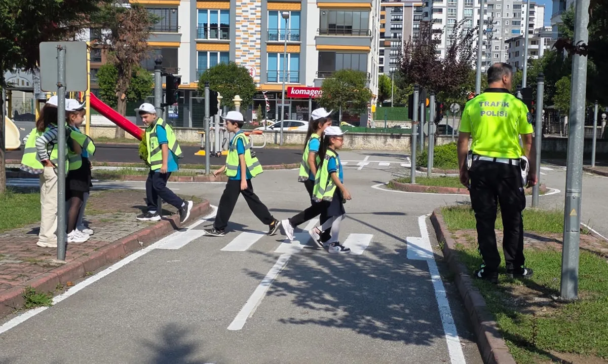 Samsun'da 15 bin öğrenciye trafik eğitimi: 146 okuldan katılım sağlandı