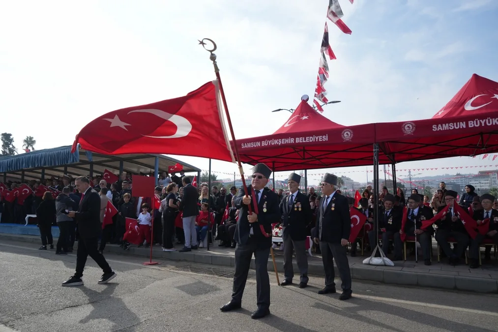 Samsun'da Cumhuriyet'in 103. yılı coşkuyla kutlandı! Gösteriler alkış topladı