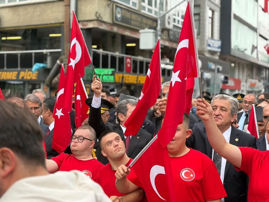 Samsun'da 1919 metrelik Türk bayrağıyla Cumhuriyet coşkusu - 17