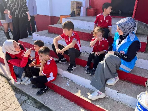 Samsun’da ilkokul öğrencilerine yeni spor alanı oluşturuldu
