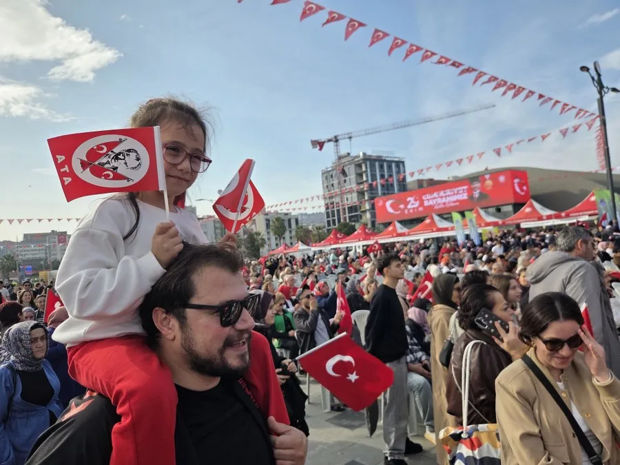 Samsun'da 1919 metrelik Türk bayrağıyla Cumhuriyet coşkusu - 15