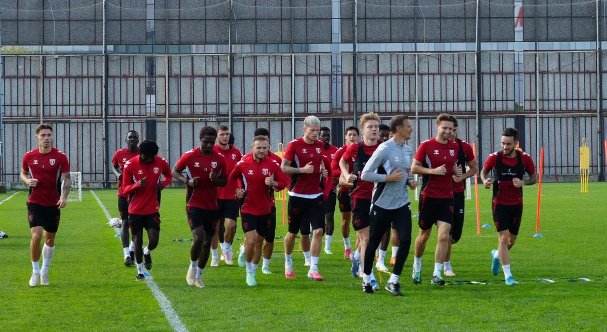 Samsunspor Futbol Direktörü Fuat Çapa'yı terletecek sorular: Transferler, ayrılıklar ve istifa çağrıları... - 8