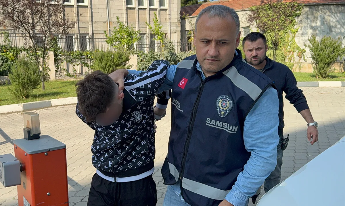 Samsun'da kız meselesi yüzünden 2 kişiyi bıçakladı