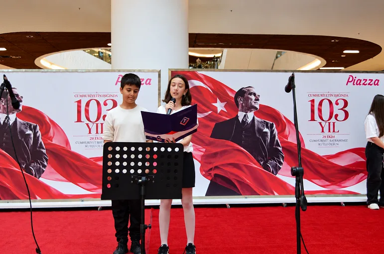 Zorlu Eğitim Kurumları Cumhuriyetin 103. Yılını Coşkuyla Kutladı