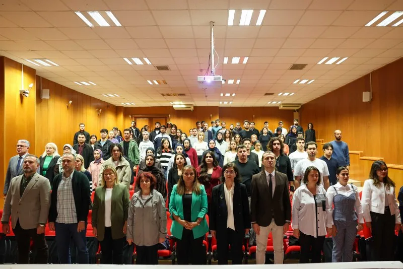 OMÜ’de Cumhuriyet konferansı: Tarihi süreç ve kazanımları anlatıldı