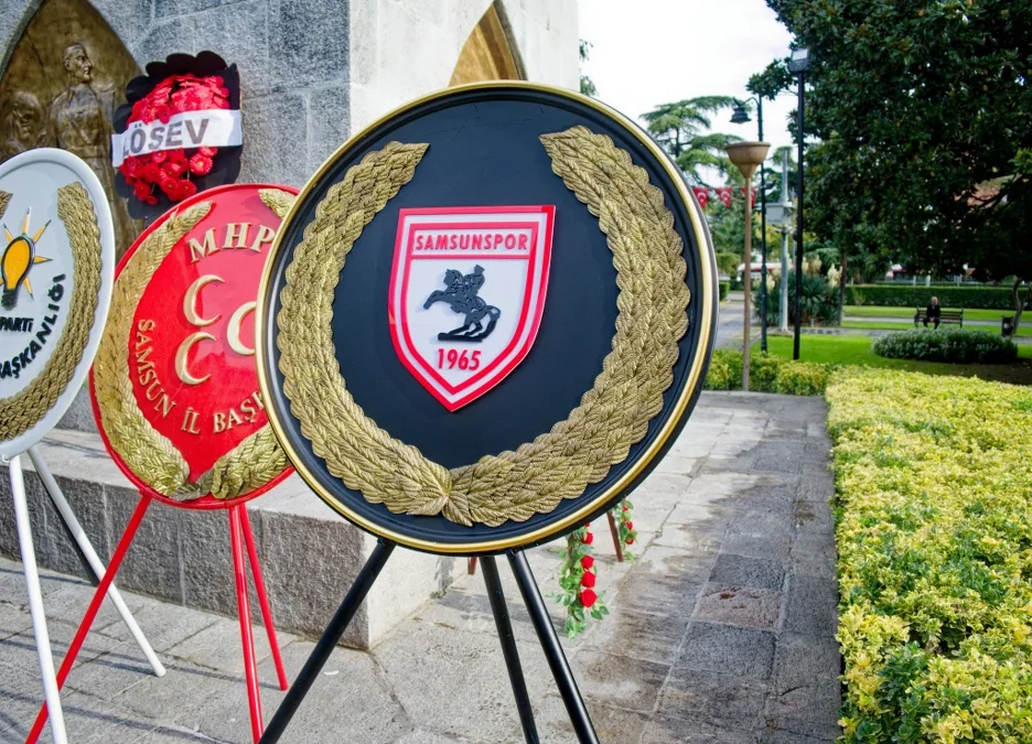 Samsunspor yönetimi Cumhuriyet'in 103. yılında Atatürk'ün huzurunda