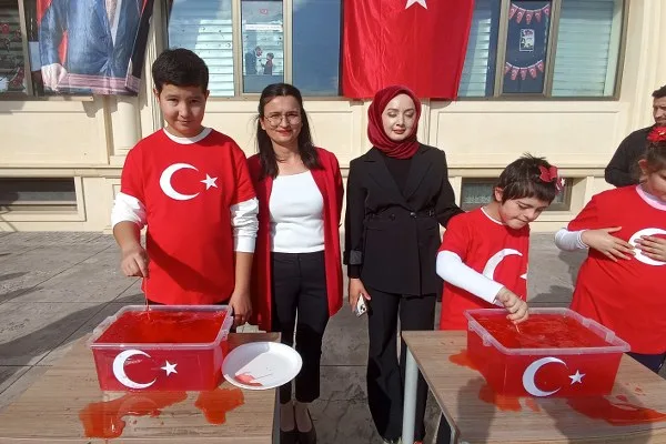 Havza'da özel öğrencilerden Cumhuriyet Bayramı kutlaması