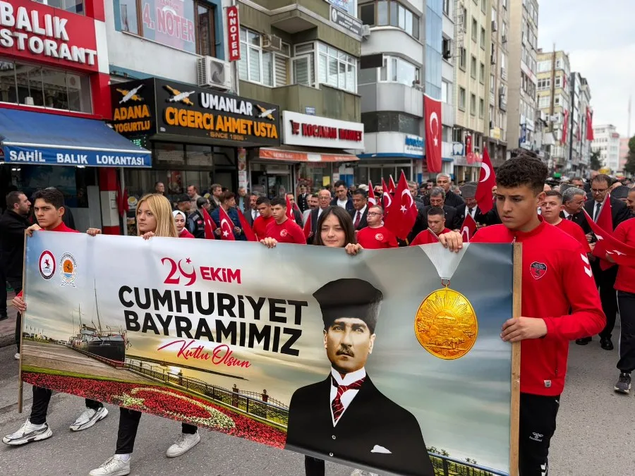 Samsun'da 1919 metrelik Türk bayrağıyla Cumhuriyet coşkusu - 8