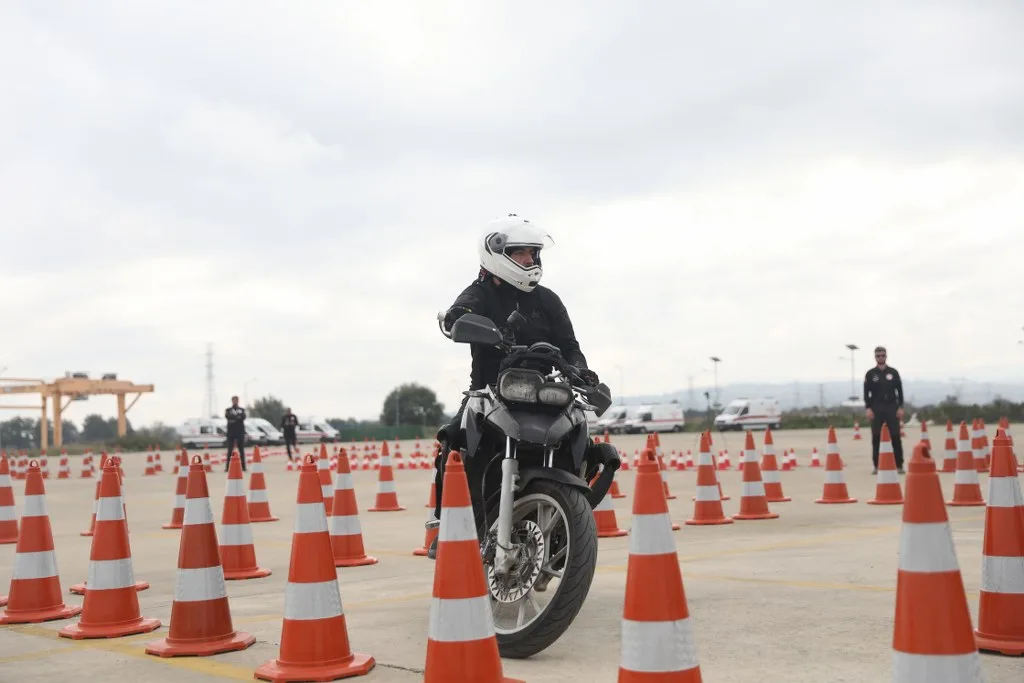 Samsun'da motorize sağlık ekiplerine sürüş güvenliği eğitimi