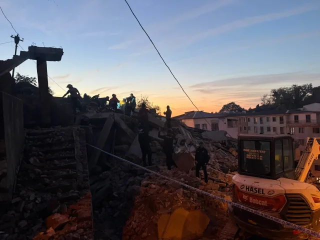 Zonguldak'ta korkunç olay! Çöken binada 1 kişi hayatını kaybetti