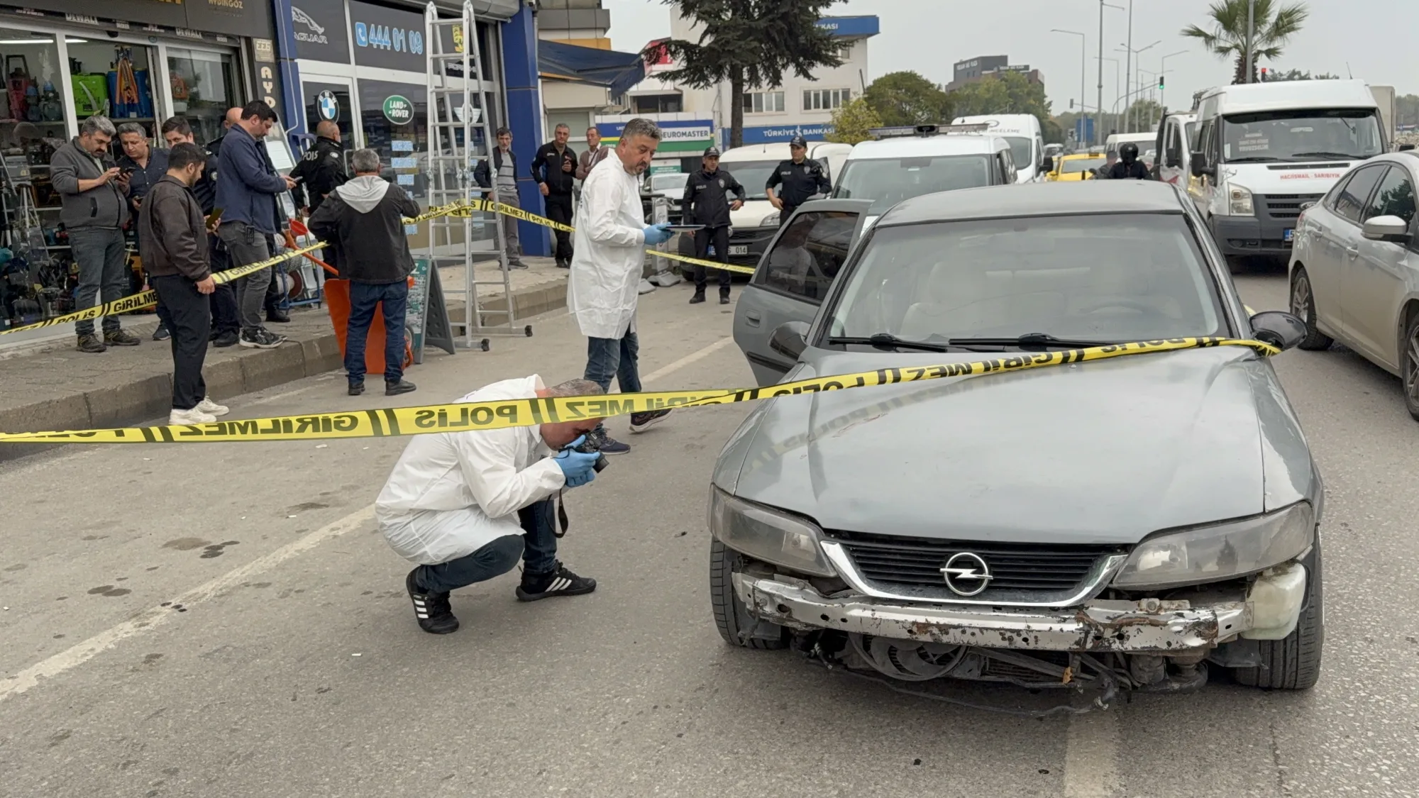 Samsun'da aracının önü kesilen kişiye bıçaklı saldırı