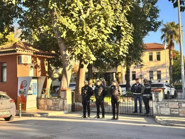Milas Belediyesi'ne 13 ilde operasyon! Başkan ve oğlu gözaltında