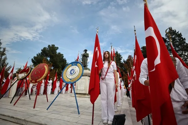 Samsun ve 6 ilde Cumhuriyet coşkusu! 103. yıl törenlerle kutlandı