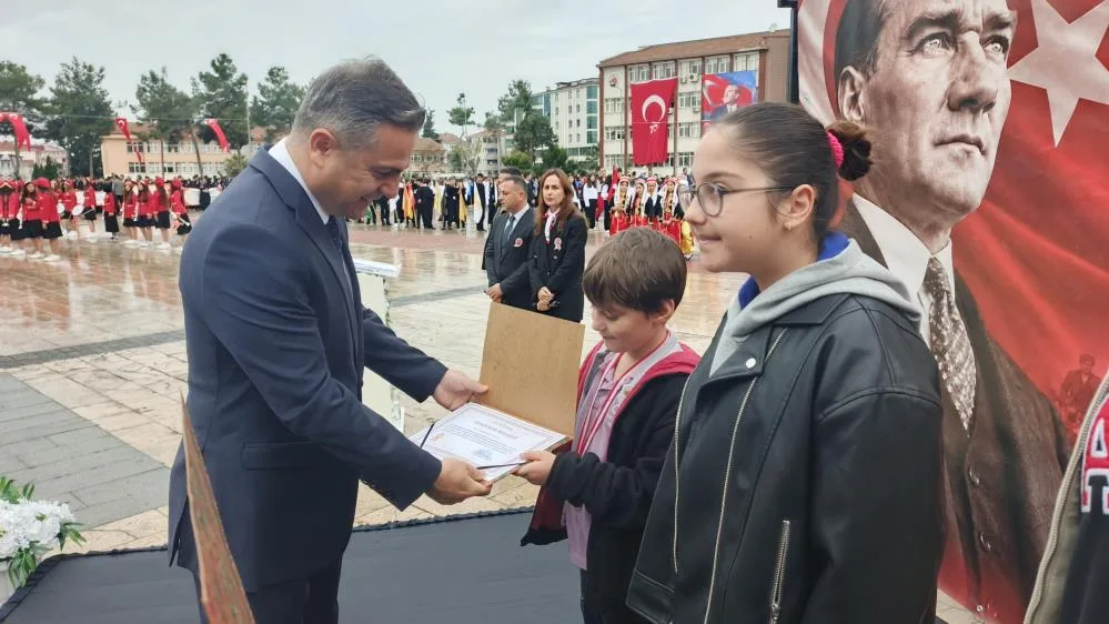 Bafra'da Cumhuriyet Bayramı coşkusu! Meydan doldu taştı