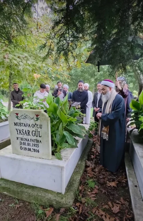 Cübbeli Ahmet Hoca Samsun'da! Aile kabirlerini ziyaret etti