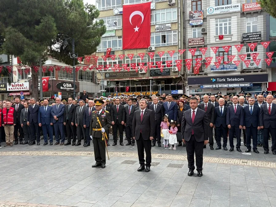 Samsun'da 1919 metrelik Türk bayrağıyla Cumhuriyet coşkusu - 4