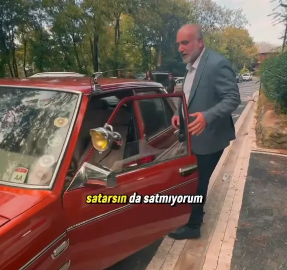 Canik Belediye Başkanı İbrahim Sandıkçı'dan nostaljik otomobil turu