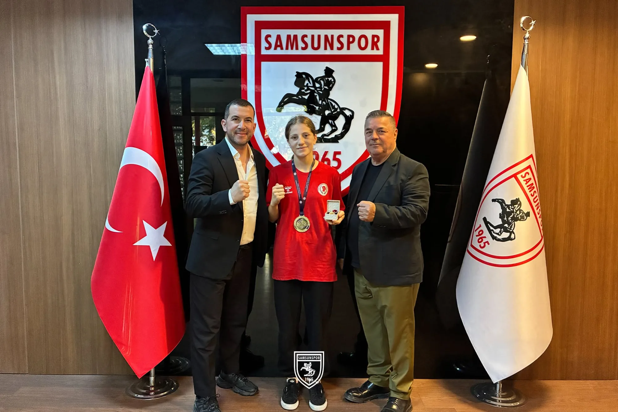 Avrupa şampiyonu Ümmügülsüm Arlı'ya Samsunspor'dan ödül!